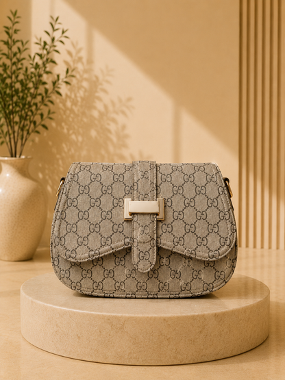 Luma Devaux Celeste Chain Crossbody Bag – Elegant Beige Luxury Shoulder Purse